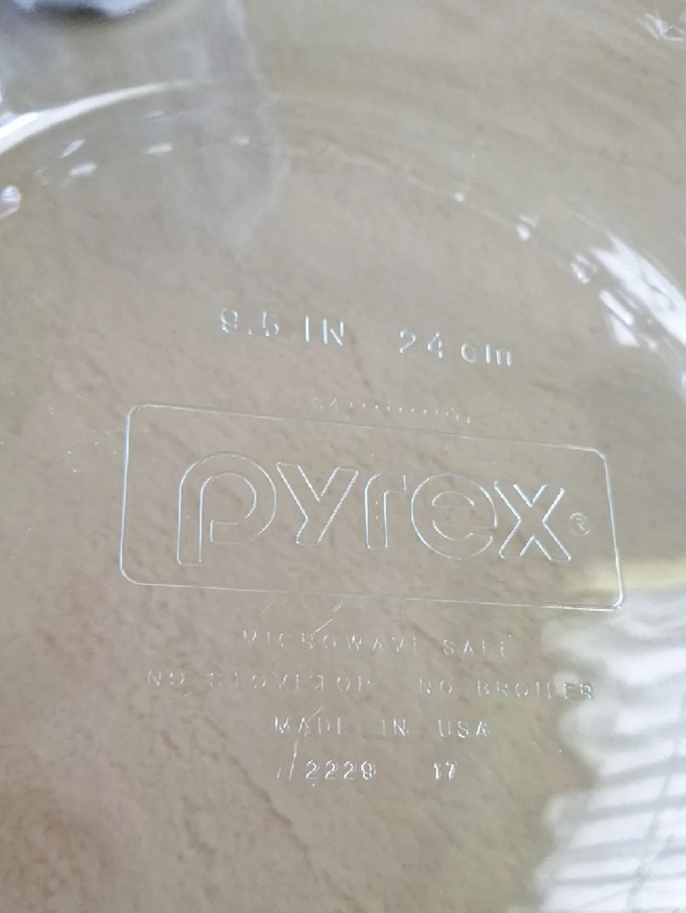 Pyrex Vintage Clear Glass Round  Pie Dish  with Handles